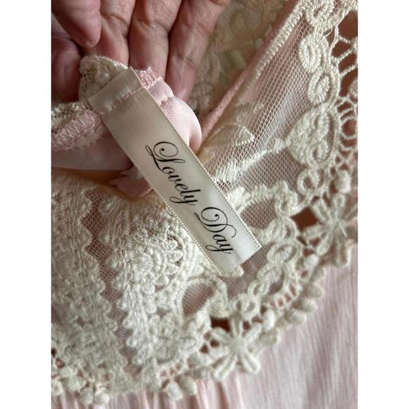 Lovely Day Dress S/M Light Pink Embroidered Neckline 3/4 Sleeve Cottage - Picture 5 of 6